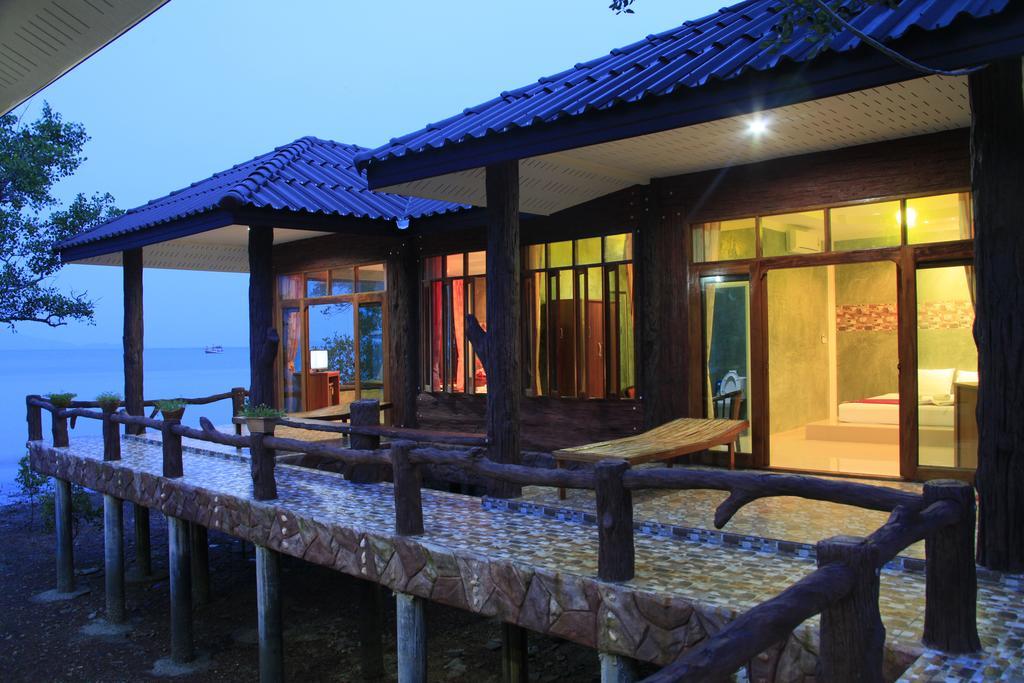 I Talay Lanta Lägenhet Ko Lanta Rum bild